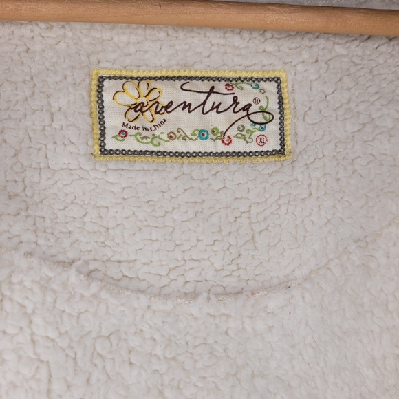 Bundle up - Picture 4 of 4